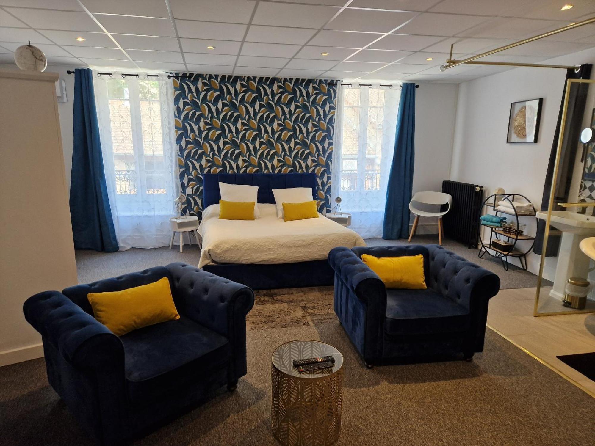 Le Manoir- Cluny Bed & Breakfast Luaran gambar